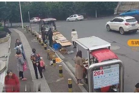 越野车无人驾驶607米,致一人死亡!