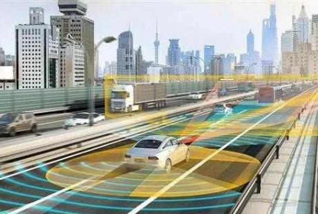 首辆“江苏智造”无人驾驶车路试