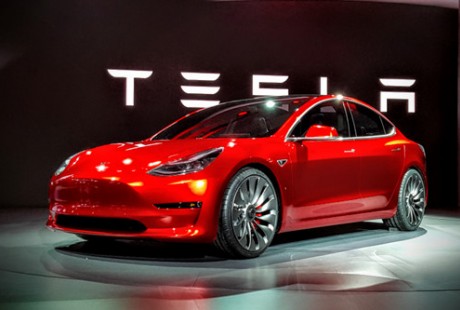 特斯拉Model 3首批国内交付 明年或实现完全自动驾驶
