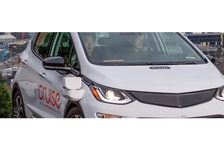 无人驾驶汽车撞人，通用汽车被摩托车手告上法庭！