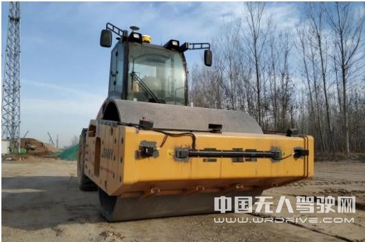 三一自主研发无人压路机 路面施工进入智能时代