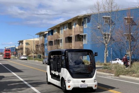 上汽在加州大学戴维斯分校展示自动驾驶电动车!