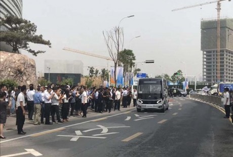 全球首条5G无人驾驶公交线在郑州开通,超智能!