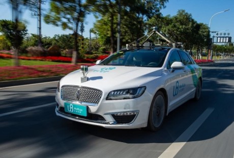 5G护航无人驾驶,未来乘客还能玩VR游戏!