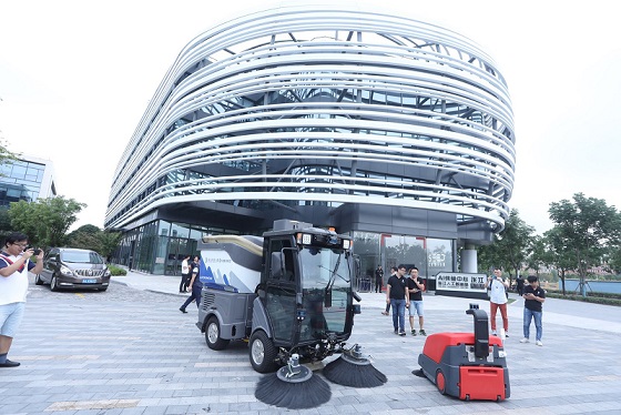 高仙发布第二代无人驾驶环卫车 最大限度减少人工干预程度