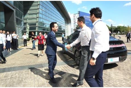 嘉定+AutoX,临港+纽劢,苏州+Momenta,园区“圈地”自动驾驶独角兽为几何?