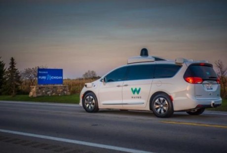 Waymo重组在美业务 加速无人驾驶出租车落地