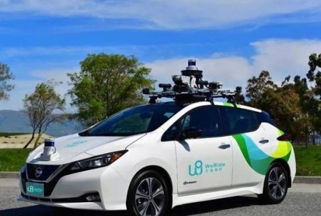 自动驾驶出租车，巨头们的应许之地？