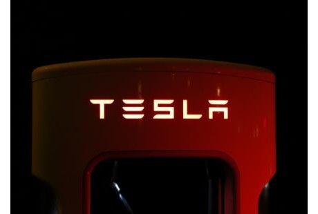 特斯拉如何改变自动驾驶行业？