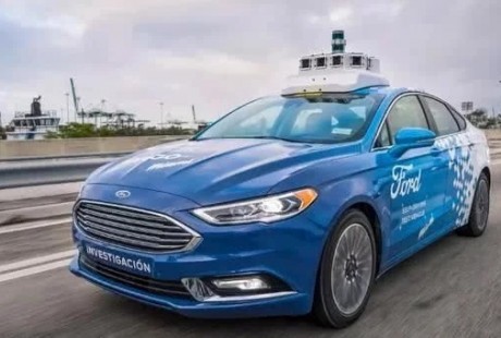 C-V2X技术在5G加持下让无人驾驶汽车更智能,通行更安全!