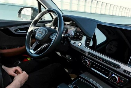 专为自动驾驶车辆设计 奥迪开发车内投影仪