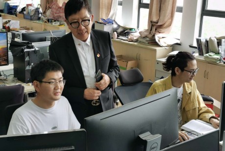 从神舟天宫无人交会对接,到首条无人驾驶地铁线,中枢神经可控可信拿下特等奖