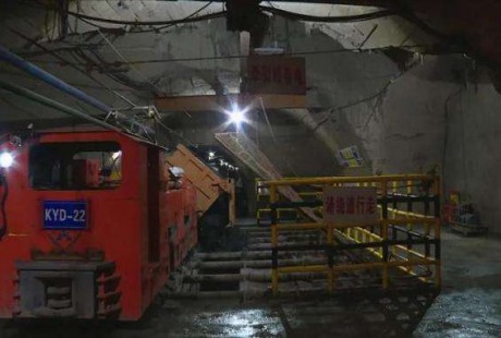 金川集团公司千米井下矿石拉运实现无人驾驶