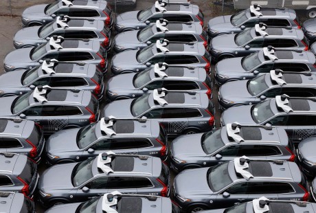 未来的无人驾驶汽车，谁将拥有其所有权？