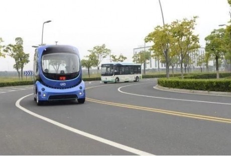 无人驾驶何时普及？深度分析后，这些问题不解决为时尚早