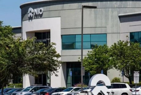 蔚来自动驾驶战略生变：自主研发复兴，或定制芯片