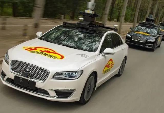 论Robotaxi英雄，唯Apollo与waymo