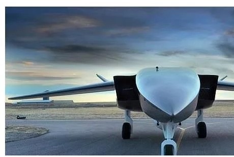 世界上最大的全自动无人驾驶机:快速将卫星发射到轨道