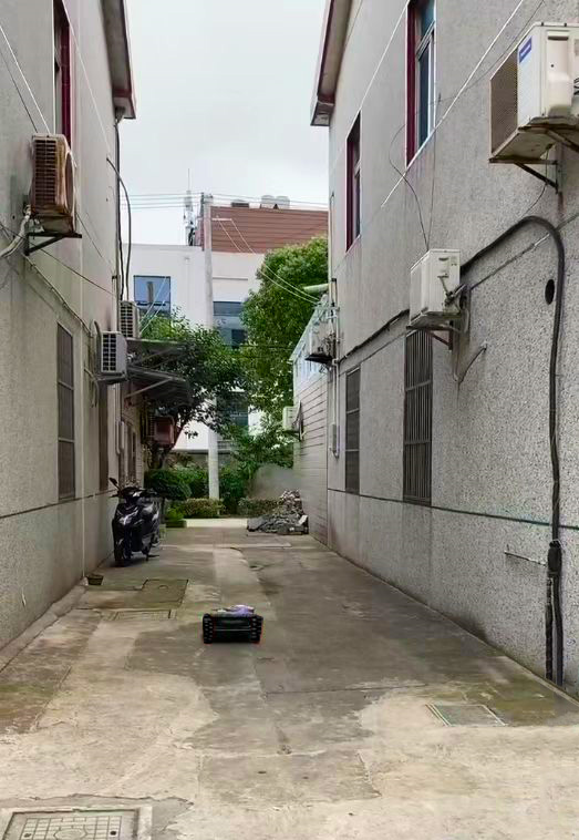 严重遮挡-双侧楼小巷子