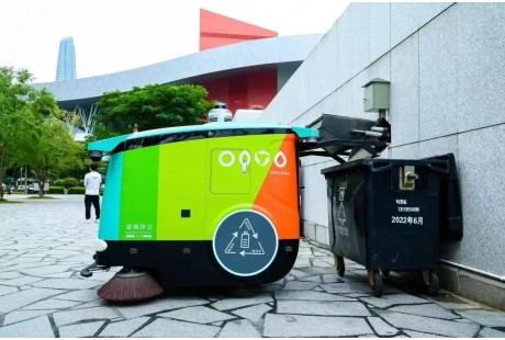 中标超60项、近41亿元！2024年无人环卫市场规模有望翻倍