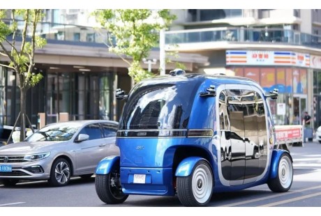 仙途智能再获30亿元无人环卫项目大单；禾赛科技被曝大规模裁员