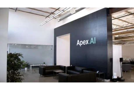 纵目科技创始人回应“跑路”传闻；侨银股份拟出资10亿进军无人车市场